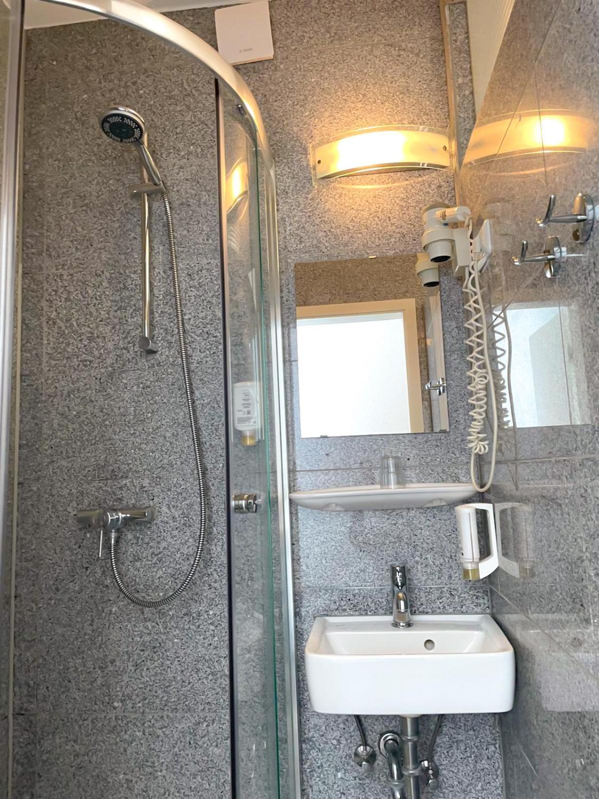 Parkhotel Friedrichstrasse Gießen Kamer foto